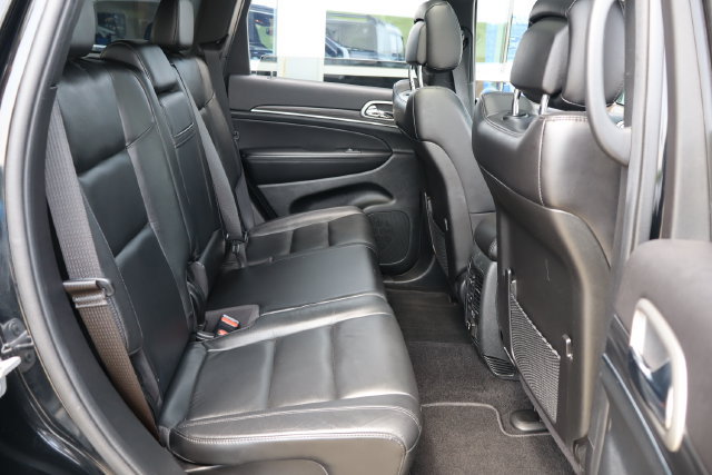 Used 2022 Jeep Grand Cherokee Limited w/ Tech Group AWD/4WD image 32