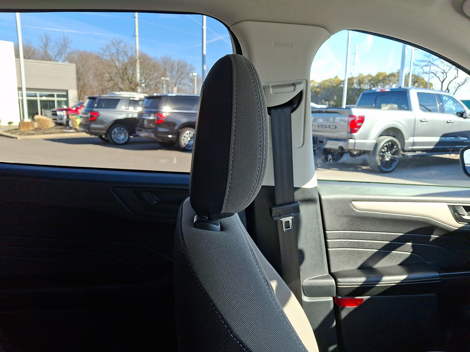 Certified 2022 Ford Escape SE image 13