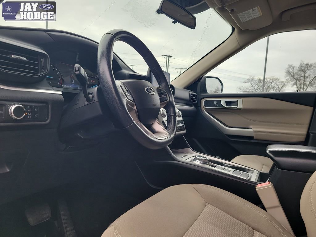 Certified 2022 Ford Explorer XLT image 11
