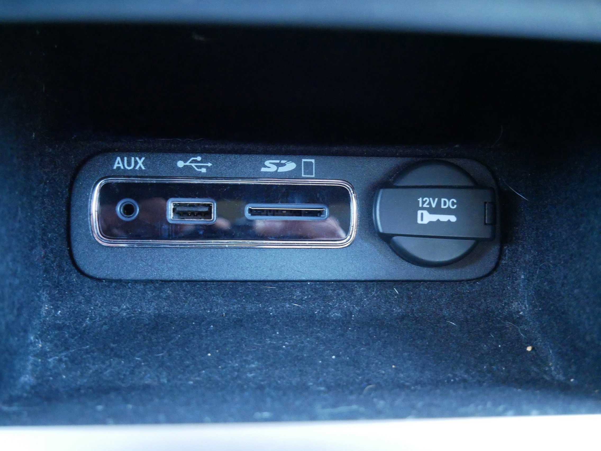 Used 2021 Jeep Renegade Latitude w/ Luxury Group I image 28