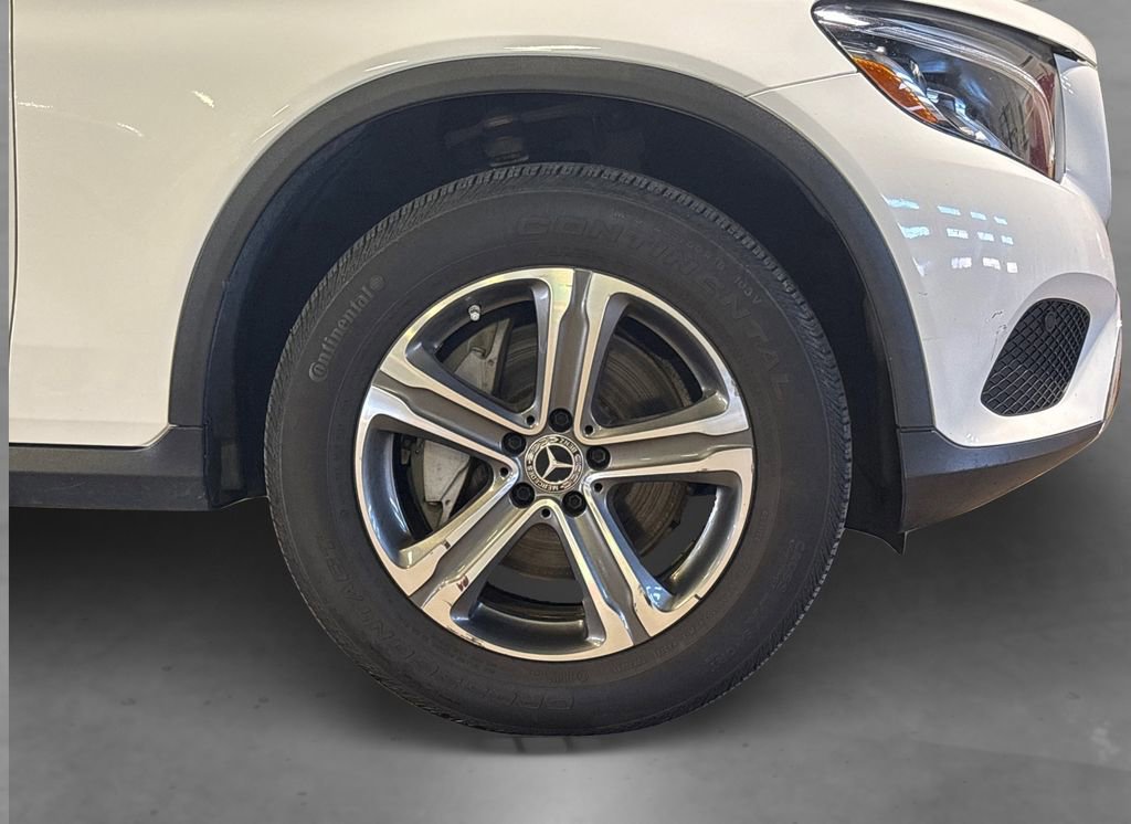 Used 2019 Mercedes-Benz GLC 300 4MATIC image 19