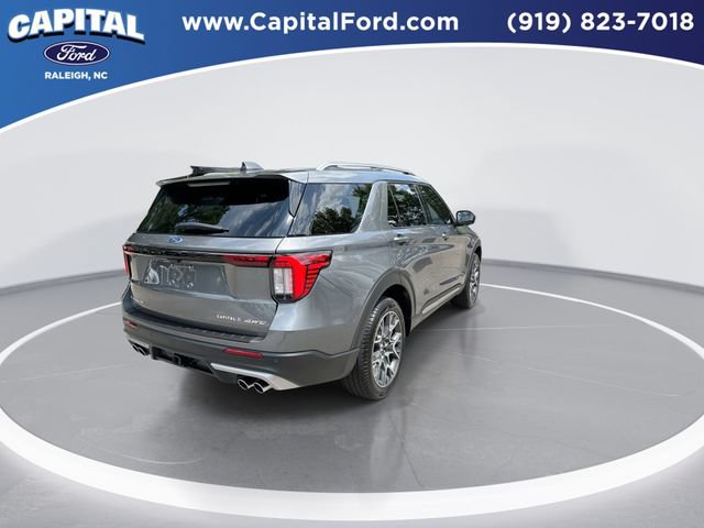 Certified 2025 Ford Explorer Platinum w/ Ultimate Package AWD/4WD image 8