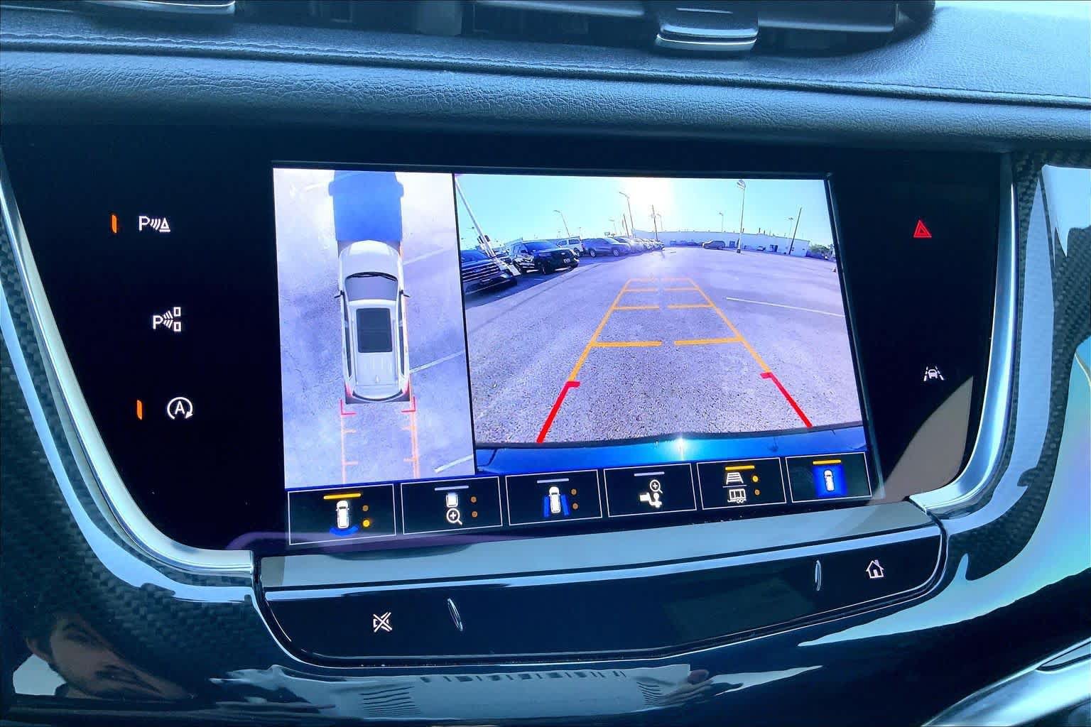 Used 2024 Cadillac XT6 Sport w/ Technology Package AWD/4WD image 27