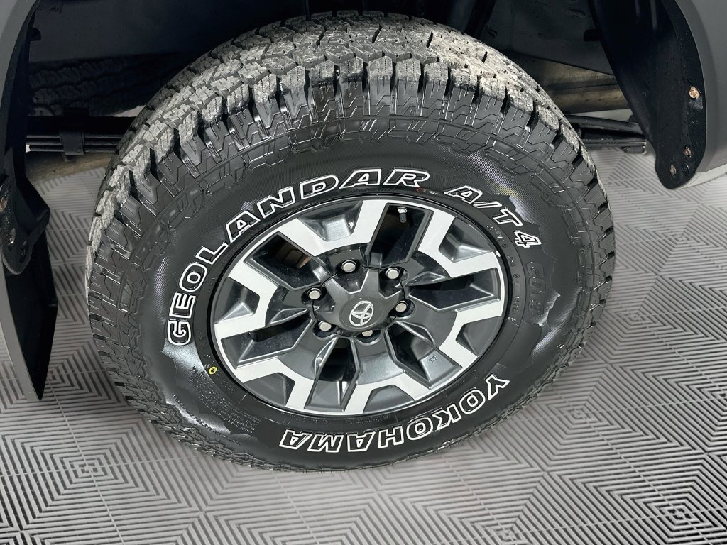 Used 2019 Toyota Tacoma TRD Off-Road AWD/4WD image 33