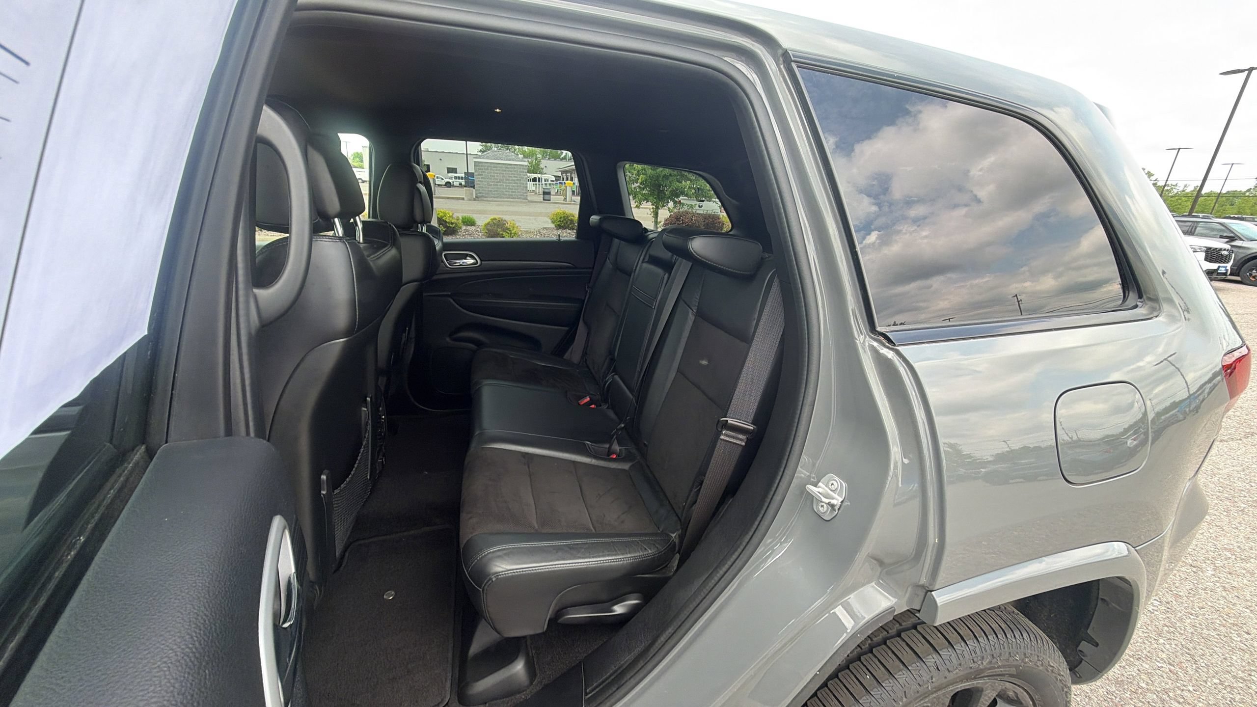 Used 2022 Jeep Grand Cherokee Laredo X AWD/4WD image 28