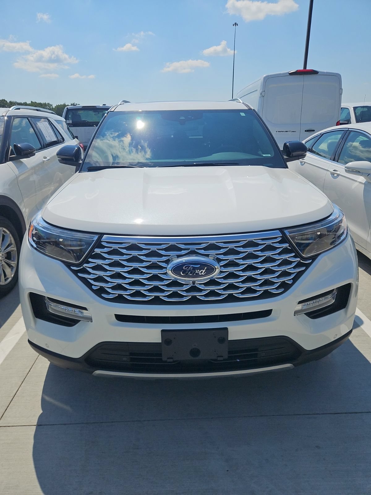 Certified 2020 Ford Explorer Platinum w/ Premium Technology Package AWD/4WD video 1