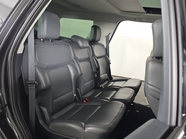Certified 2025 Ford Expedition Active AWD/4WD image 28