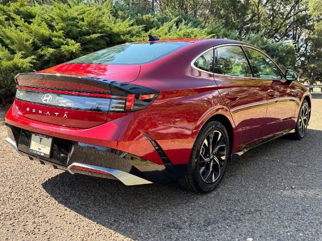 Used 2025 Hyundai Sonata SEL FWD image 5