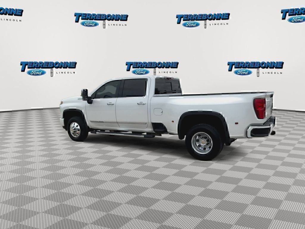 Used 2024 Chevrolet Silverado 3500 High Country w/ High Country Premium Package AWD/4WD image 6