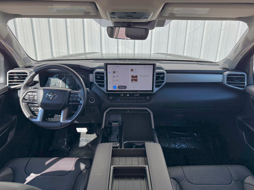 Used 2023 Toyota Tundra Limited AWD/4WD image 34