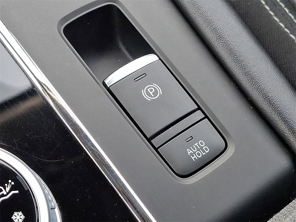 Used 2022 Mitsubishi Outlander ES image 25