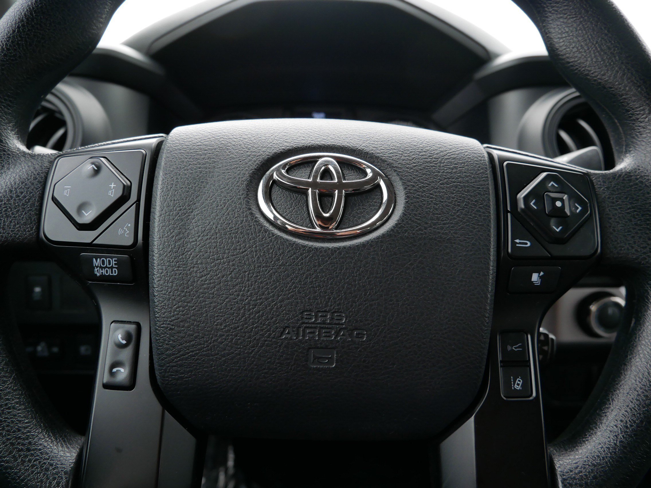 Used 2023 Toyota Tacoma SR AWD/4WD image 25