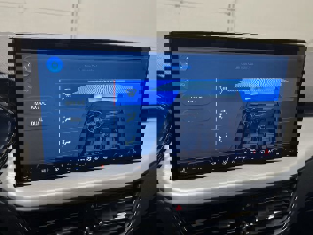 Certified 2024 Ford Escape Platinum image 27