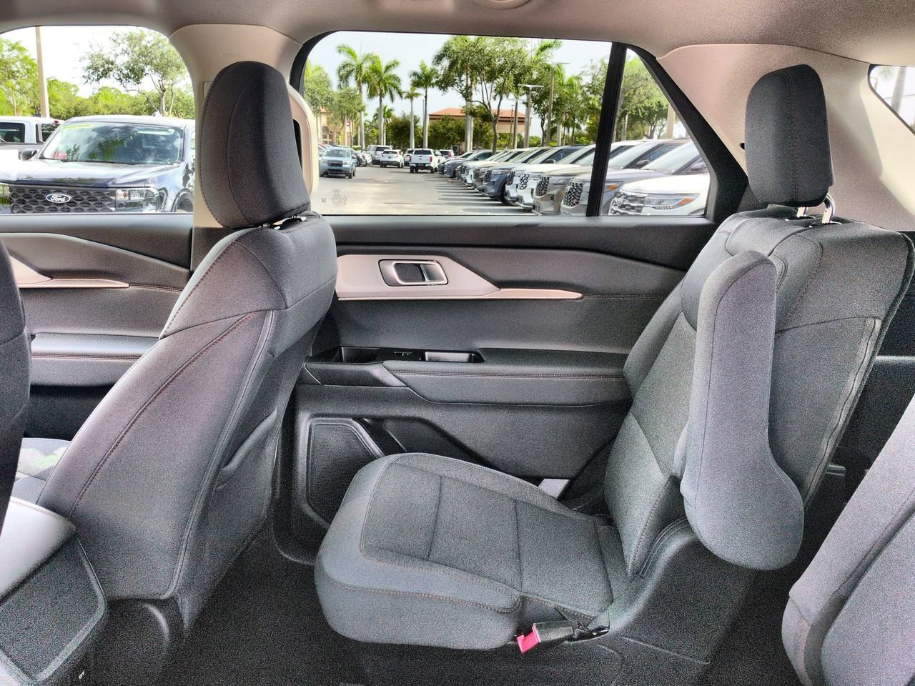 Certified 2025 Ford Explorer Active RWD image 13