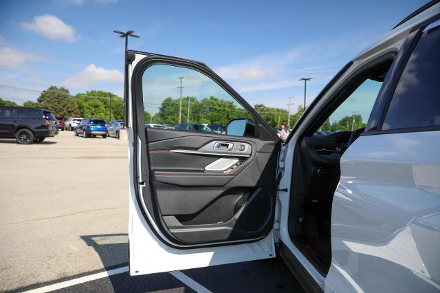 Certified 2026 Ford Explorer ST w/ Sun And Sound Package AWD/4WD image 20
