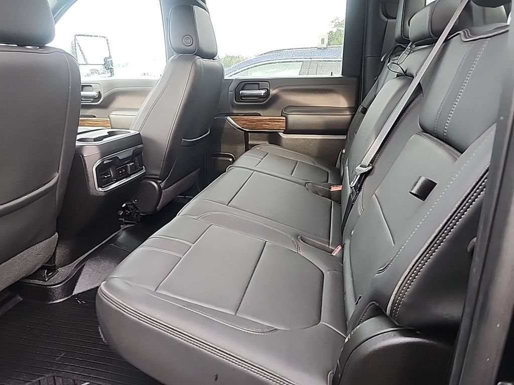 Used 2022 Chevrolet Silverado 2500 High Country w/ Safety Package II AWD/4WD image 6