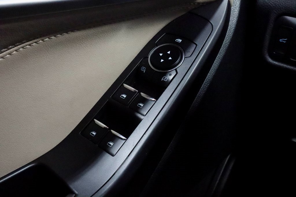 Certified 2020 Ford Explorer XLT w/ Equipment Group 202A image 30