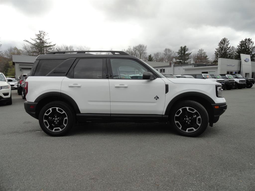 Certified 2024 Ford Bronco Sport Outer Banks AWD/4WD image 4