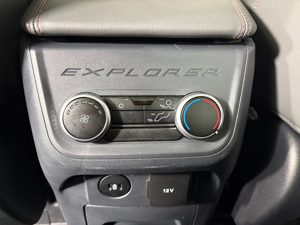 Certified 2025 Ford Explorer Active w/ Active Comfort Package AWD/4WD image 31