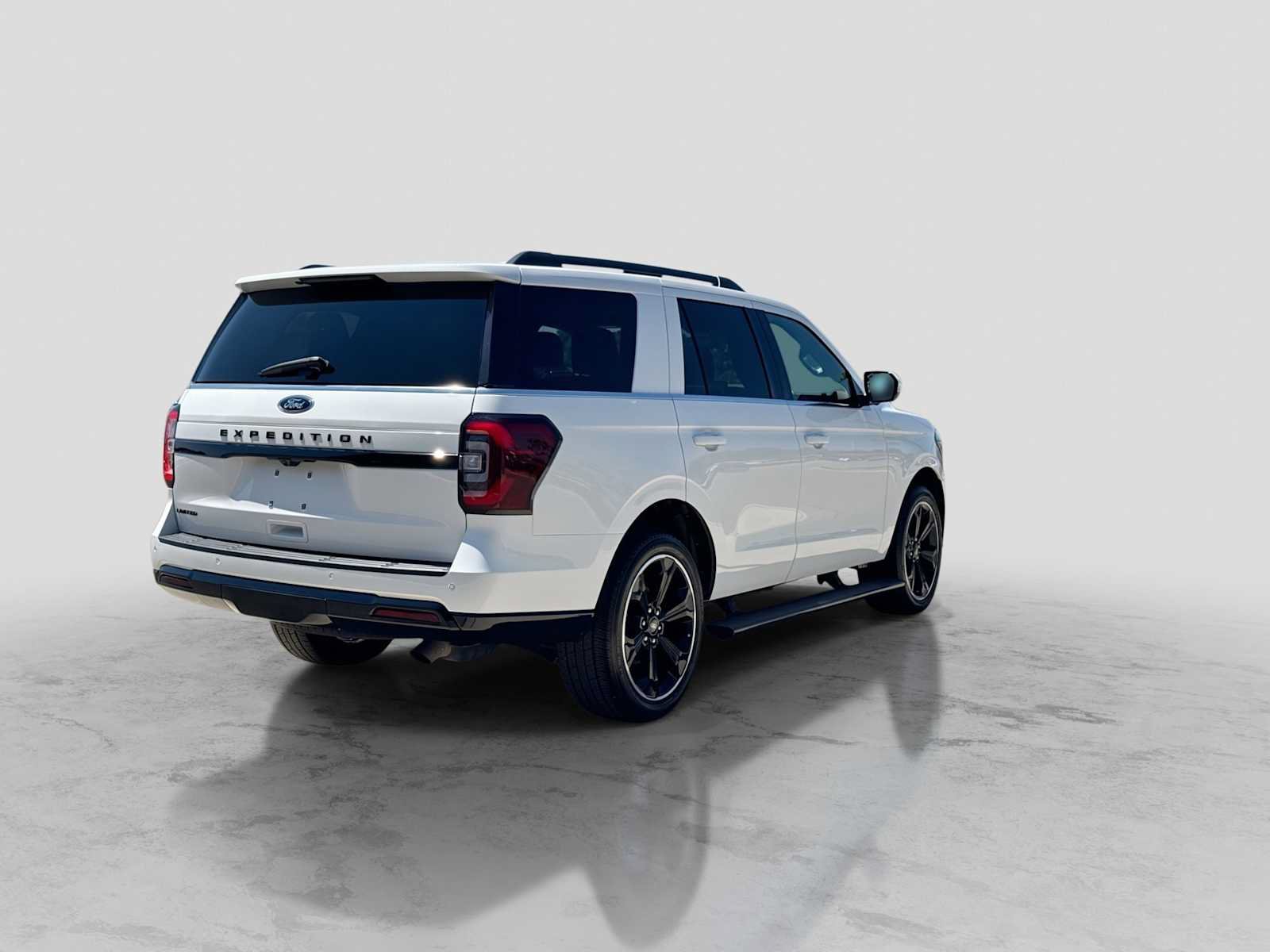 Certified 2024 Ford Expedition Limited AWD/4WD image 6