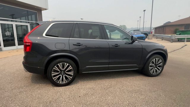 Used 2021 Volvo XC90 T6 Momentum AWD/4WD image 9