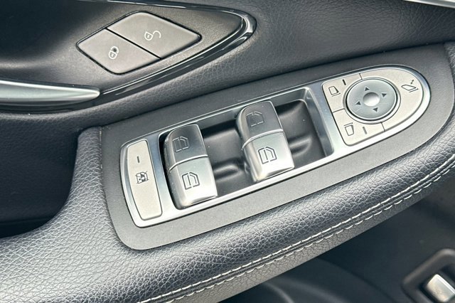 Used 2019 Mercedes-Benz GLC 300 image 11