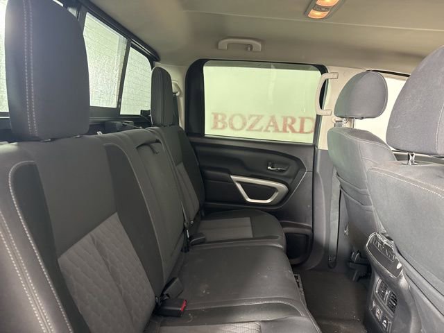 Used 2021 Nissan Titan SV w/ SV Convenience Package image 18