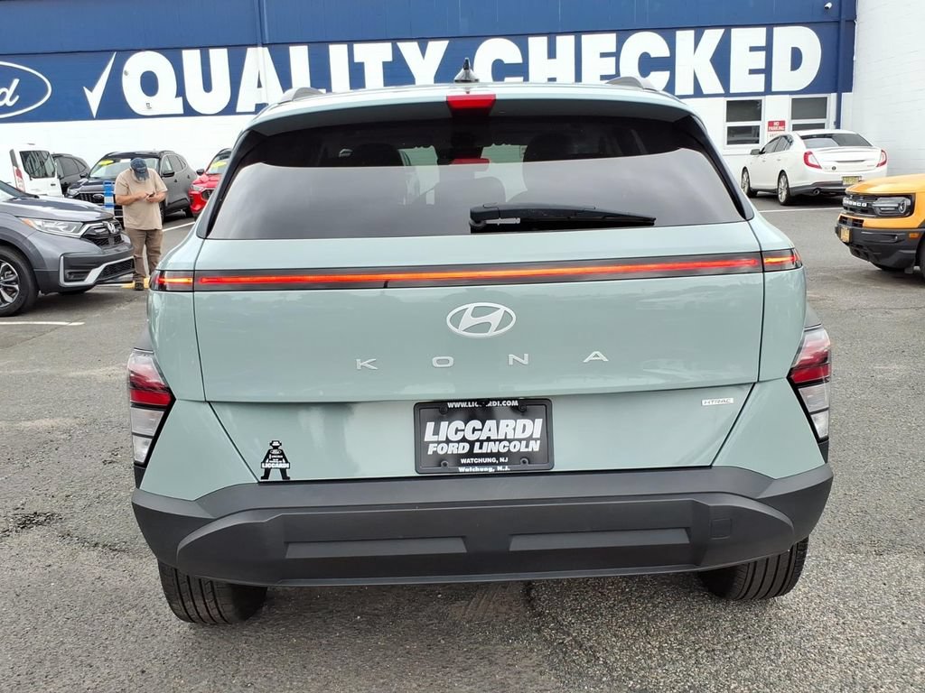 Used 2024 Hyundai Kona SEL AWD/4WD image 5