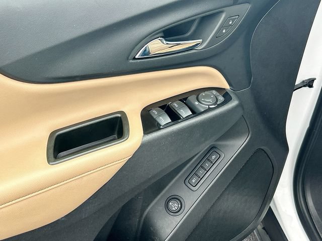 Used 2023 Chevrolet Equinox Premier AWD/4WD image 24