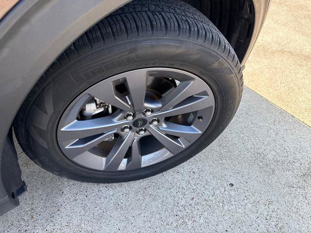 Certified 2023 Ford Explorer XLT w/ Equipment Group 202A RWD image 16