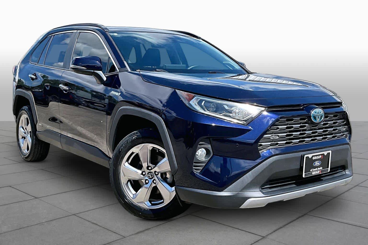 Used 2020 Toyota RAV4 Limited w/ Limited Grade Weather Package AWD/4WD image 3