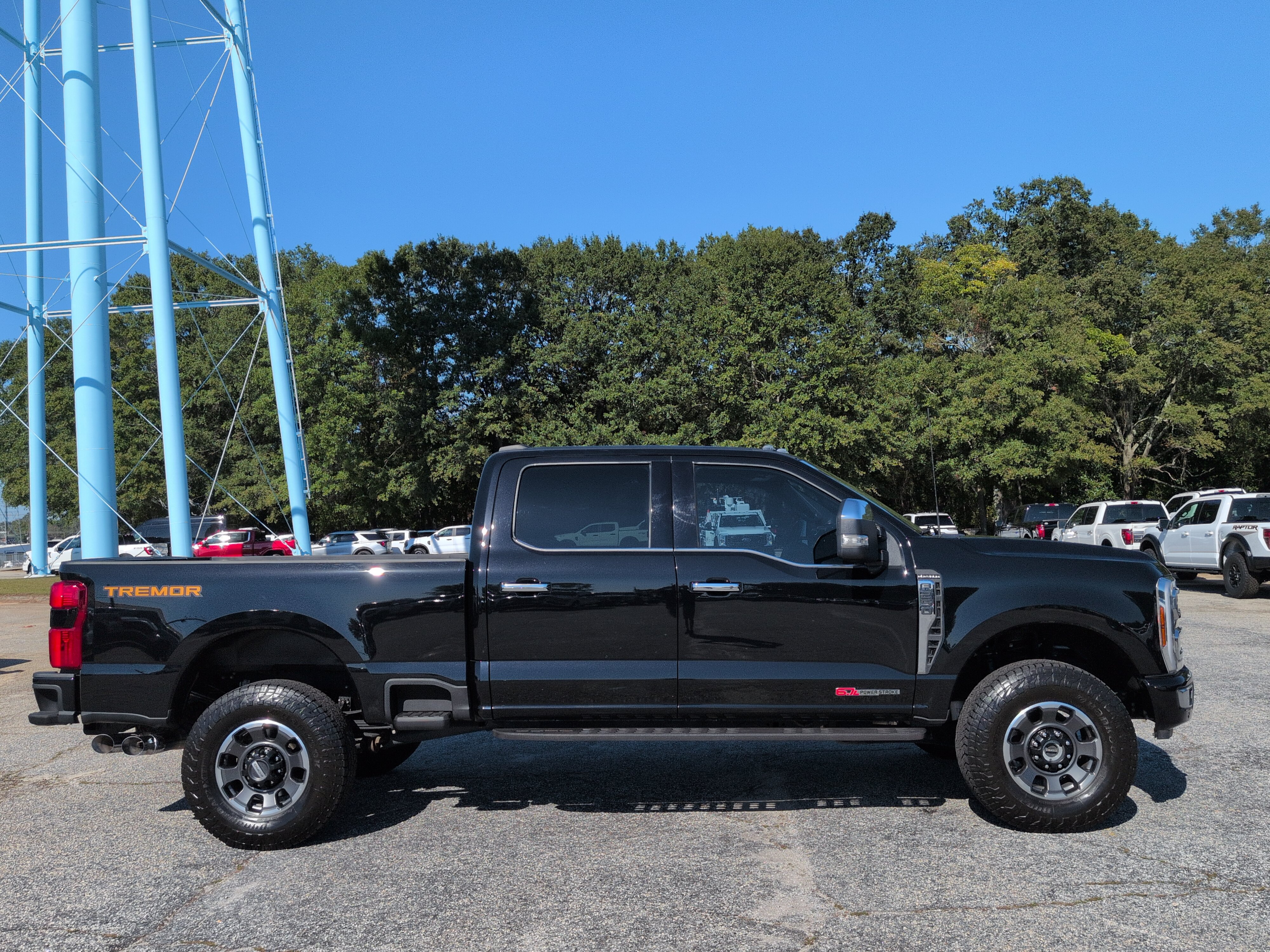 Certified 2024 Ford F250 Platinum w/ Tremor Off-Road Package AWD/4WD image 2