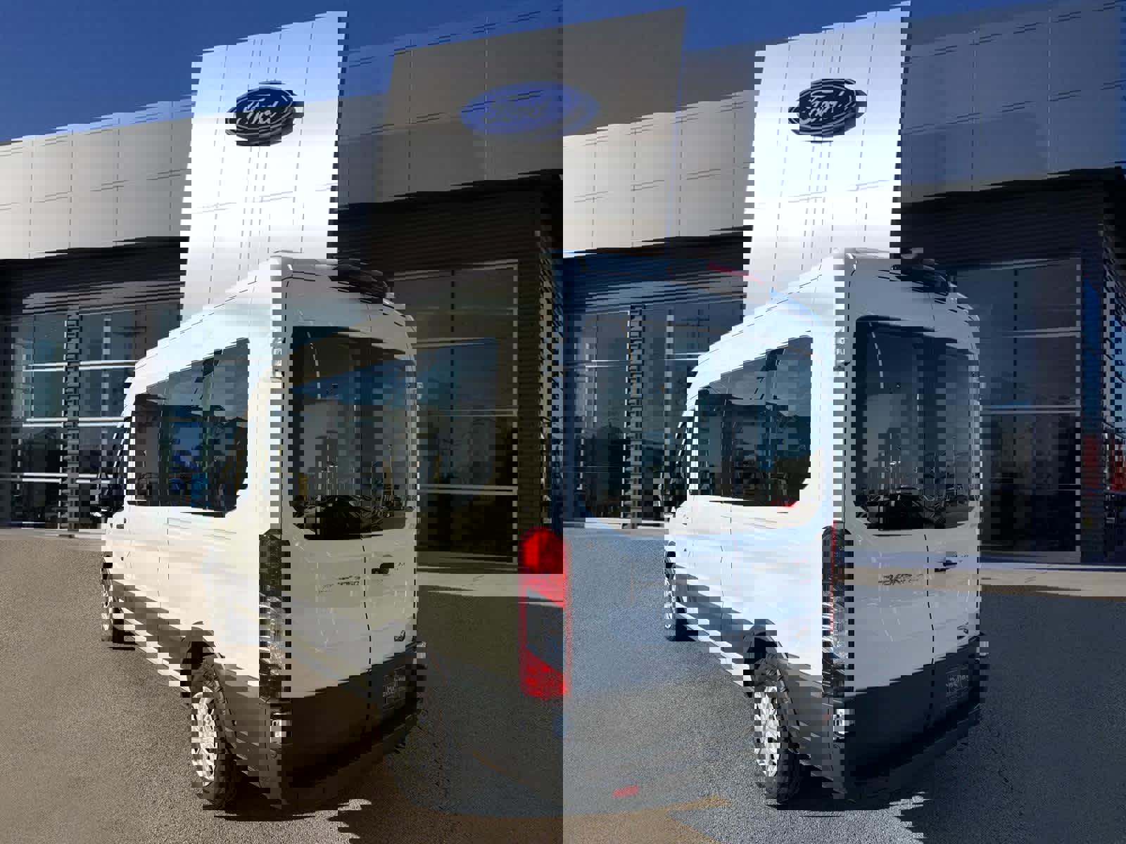 Certified 2021 Ford Transit 350 XLT image 3