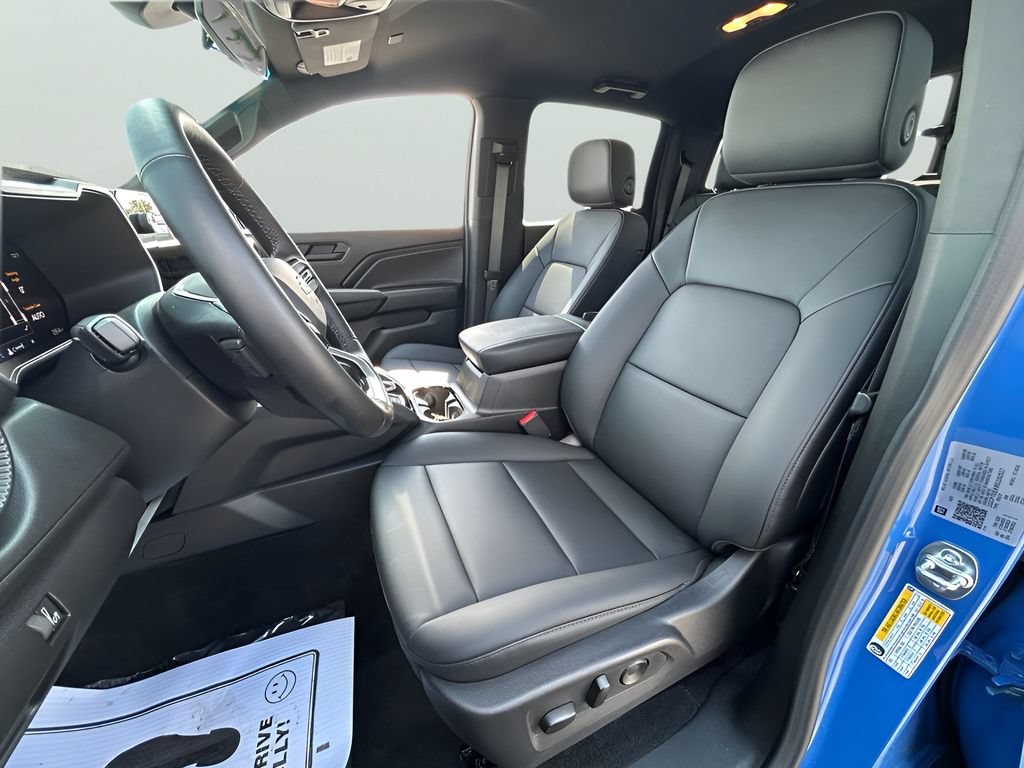 Used 2025 Chevrolet Colorado Trail Boss AWD/4WD image 15