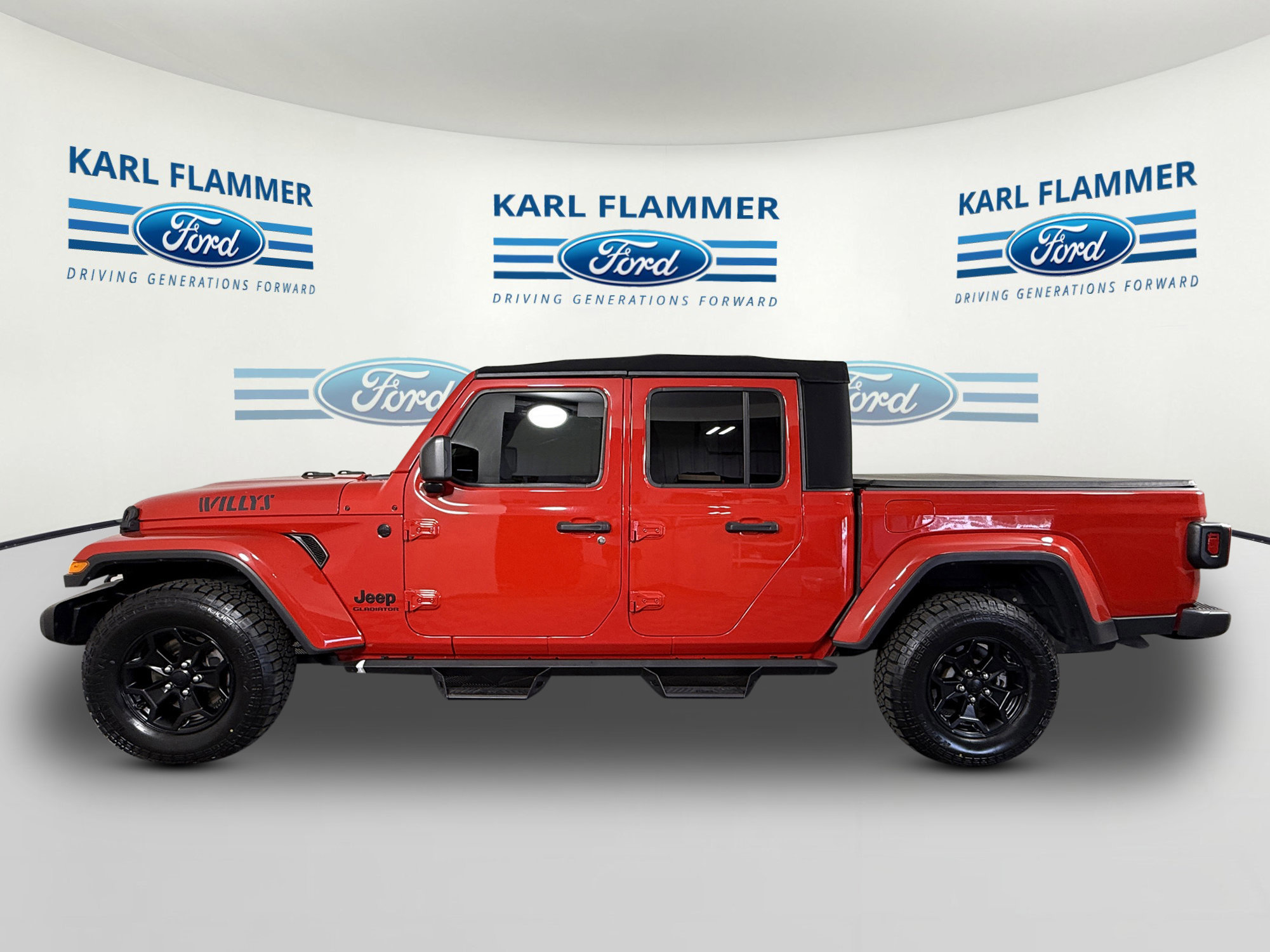 Used 2021 Jeep Gladiator Willys image 4