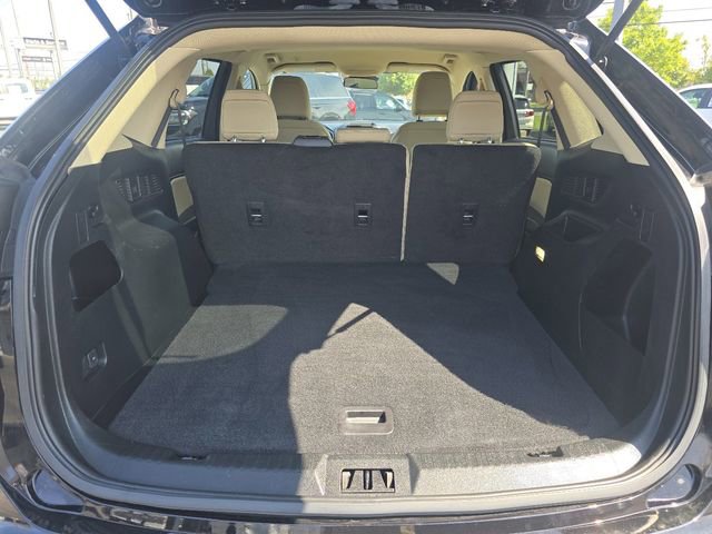 Certified 2022 Ford Edge SE w/ Black Appearance Package AWD/4WD image 17