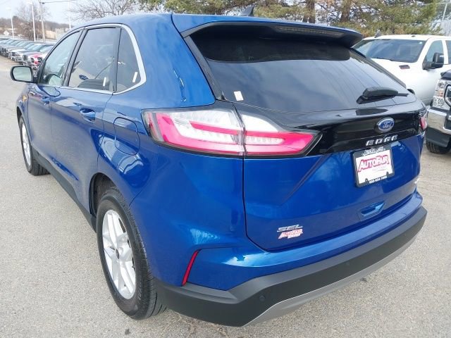 Certified 2024 Ford Edge SEL image 3