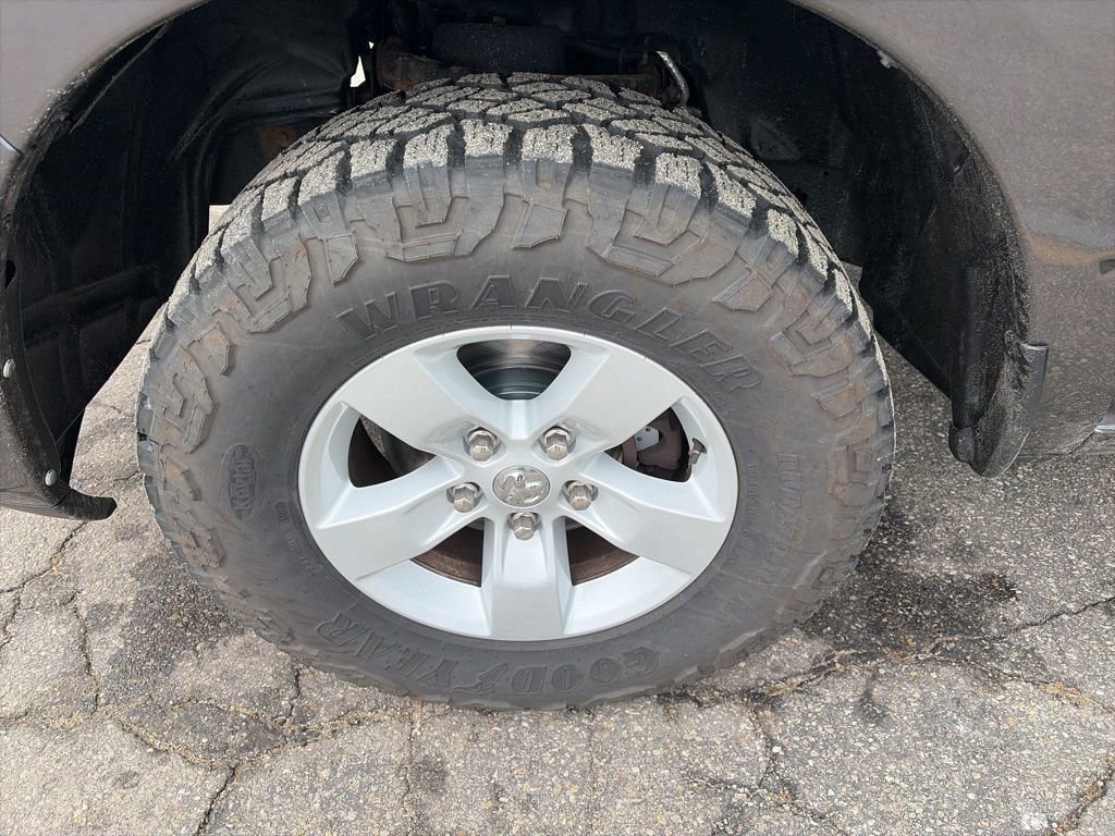 Used 2019 RAM 1500 Express image 20