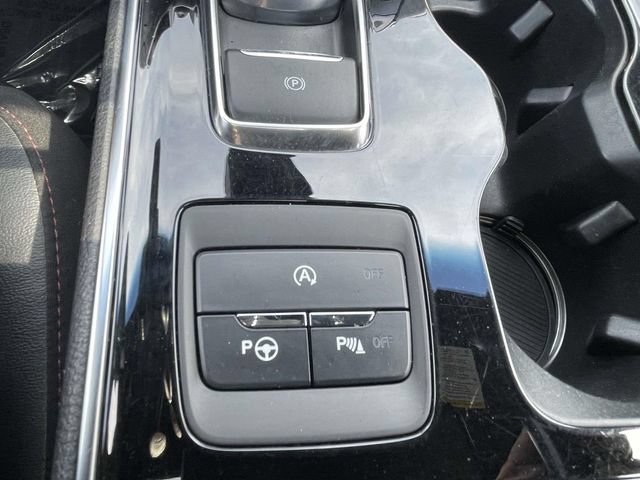 Certified 2020 Ford Edge Titanium w/ Equipment Group 301A AWD/4WD image 23