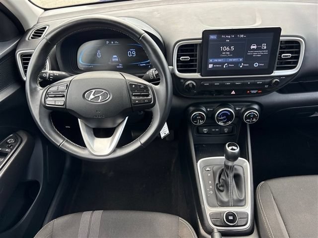Used 2023 Hyundai Venue SEL FWD image 20