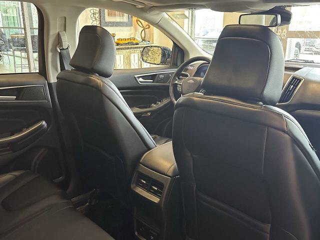 Certified 2022 Ford Edge Titanium w/ Class II Trailer Tow Package image 26