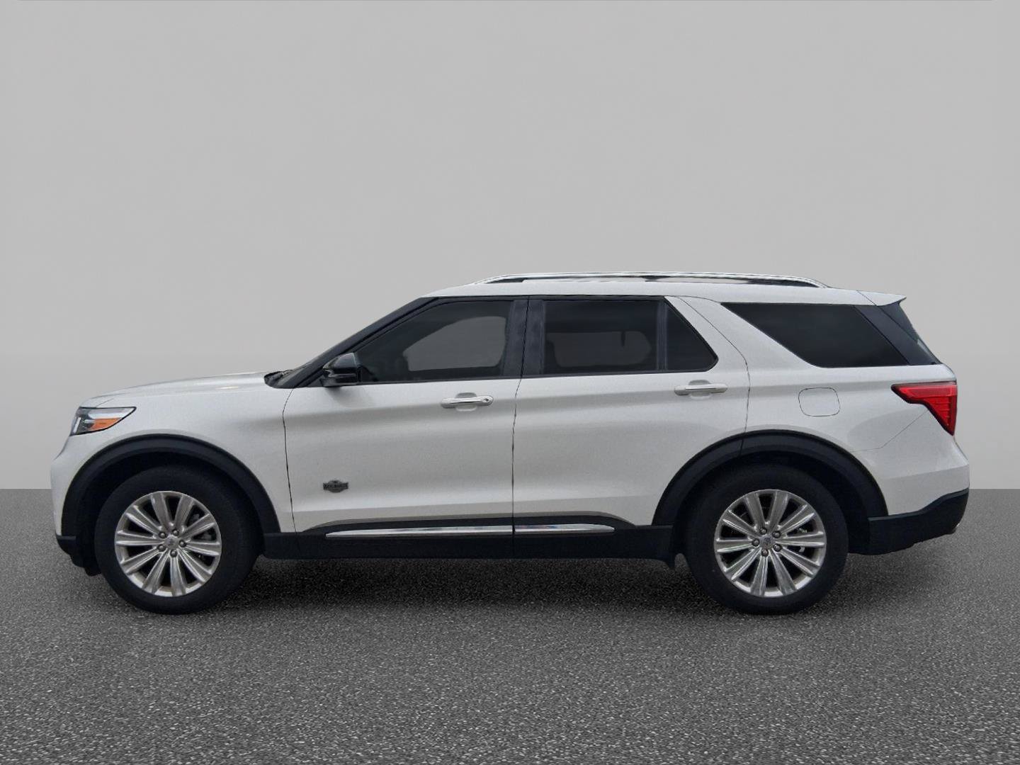 Certified 2024 Ford Explorer King Ranch w/ Technology Package RWD image 8