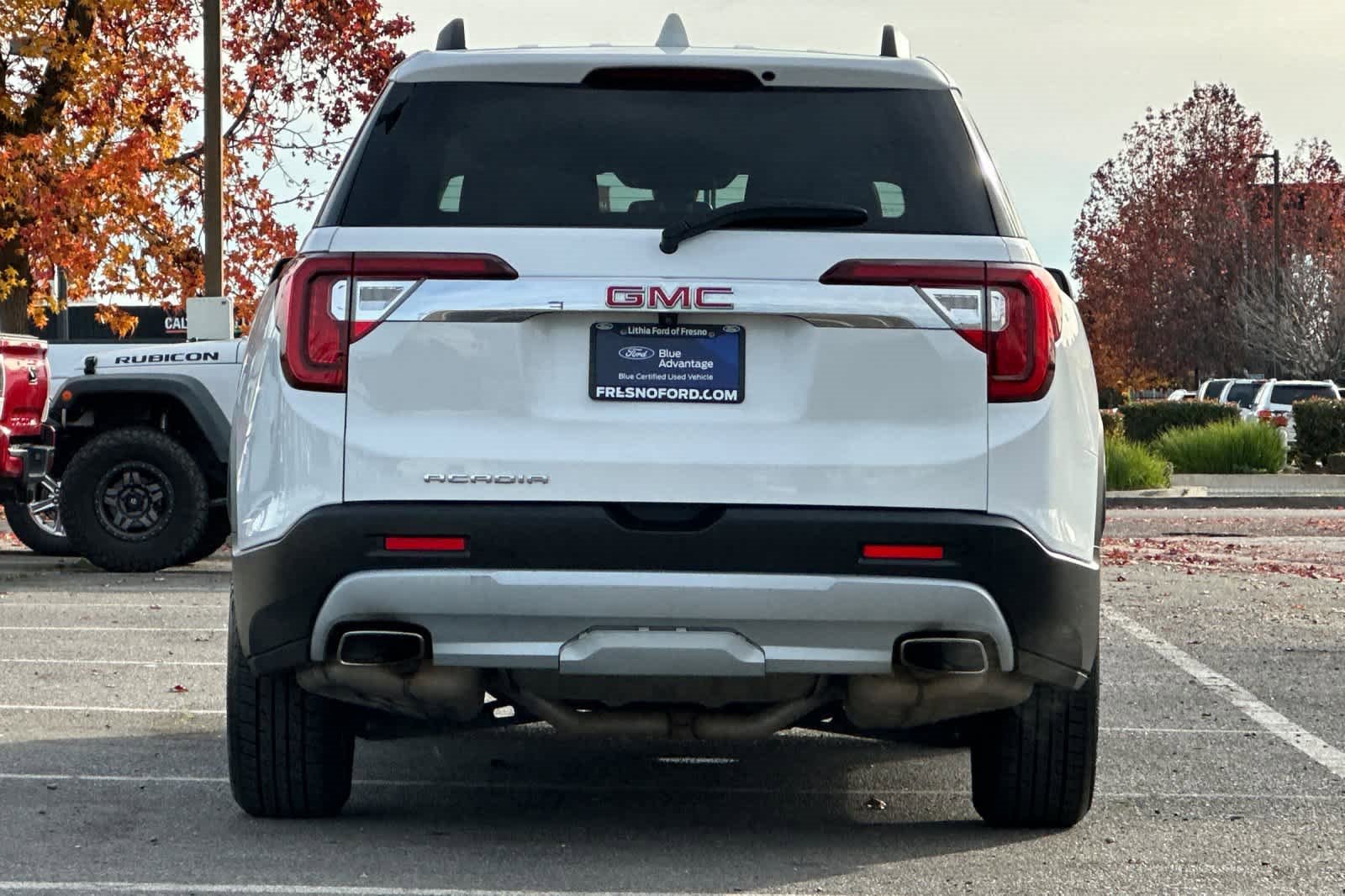 Used 2023 GMC Acadia SLT image 8