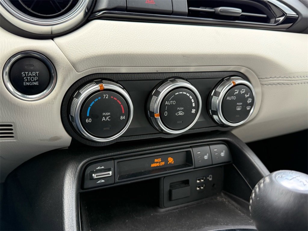 Used 2021 MAZDA MX-5 Miata RF Grand Touring image 20