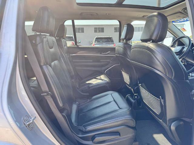 Used 2022 Jeep Grand Cherokee L Limited RWD image 16