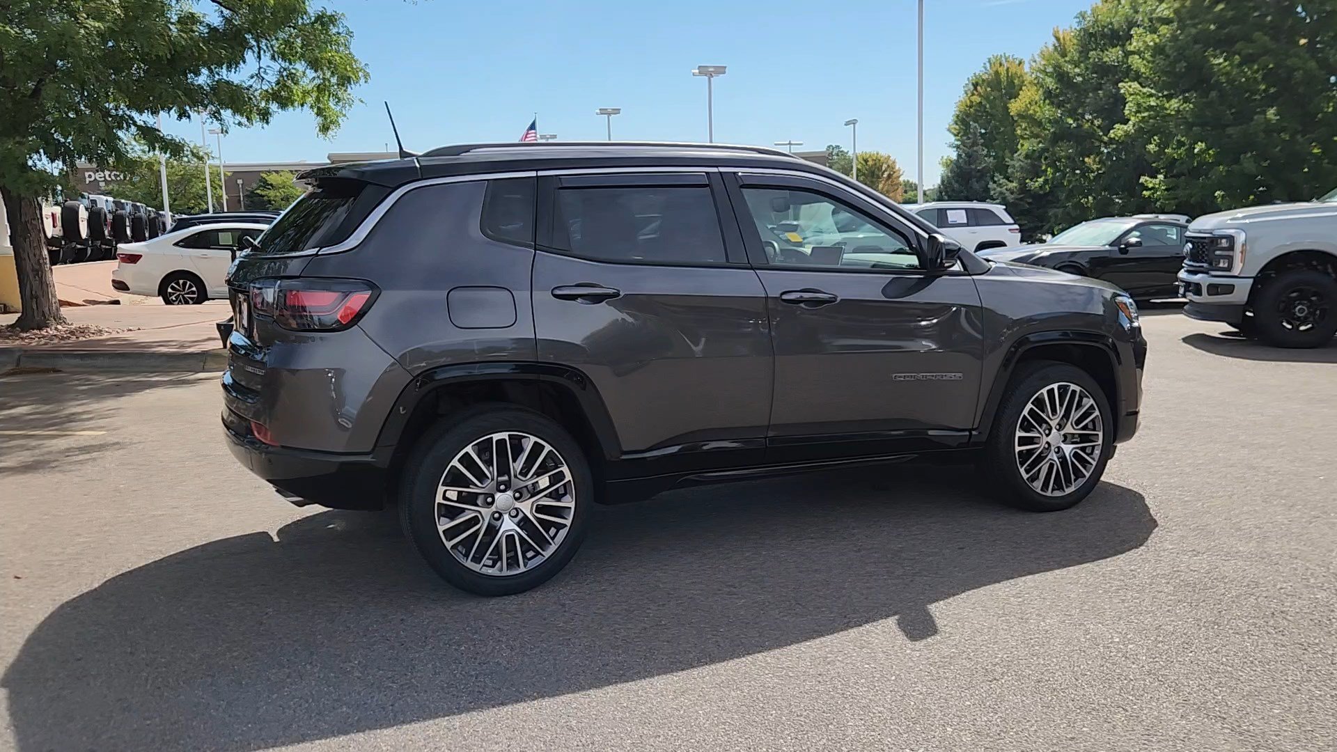 Used 2022 Jeep Compass Limited w/ Elite Group AWD/4WD image 13