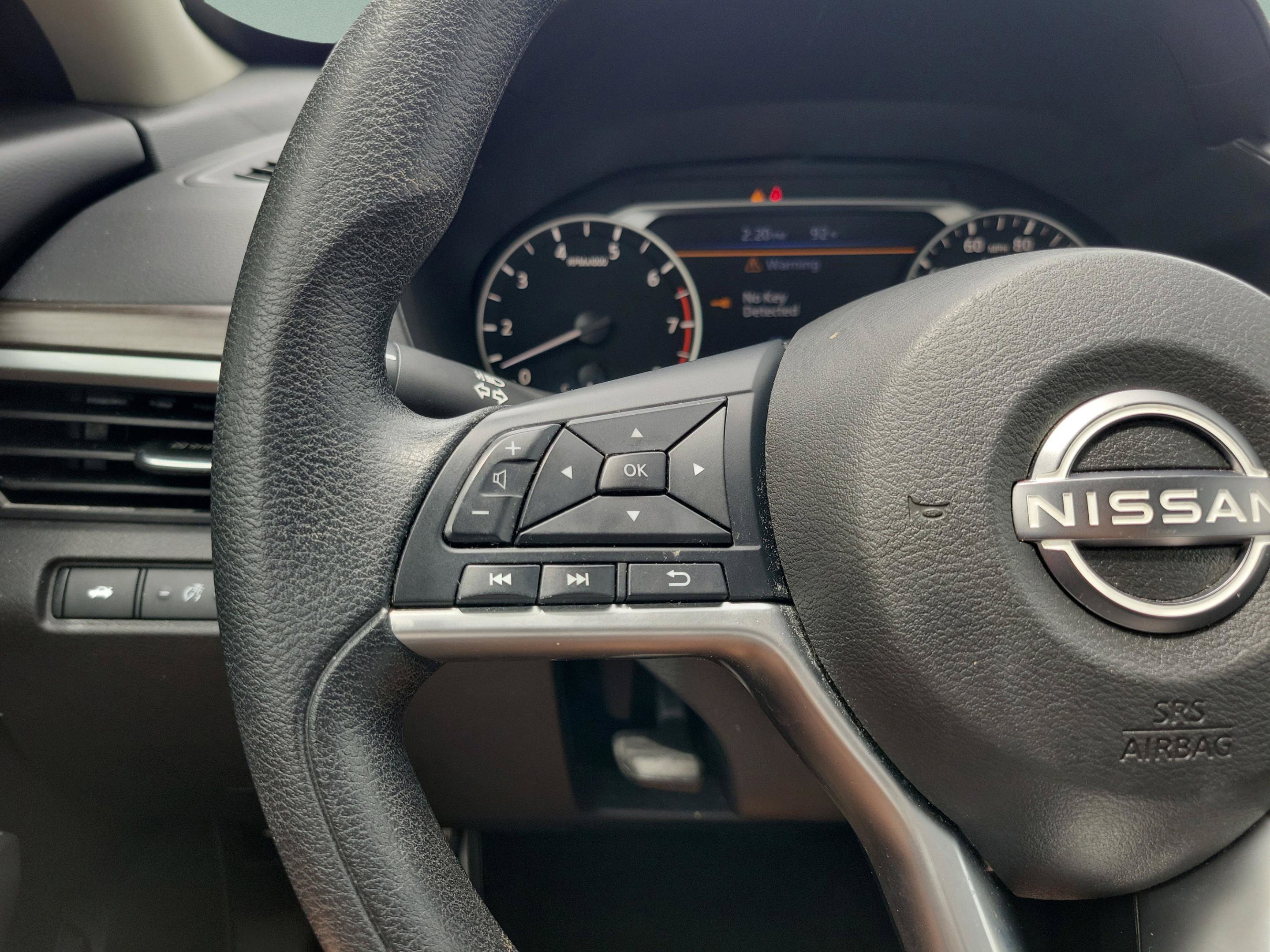 Used 2024 Nissan Altima 2.5 SV FWD image 21