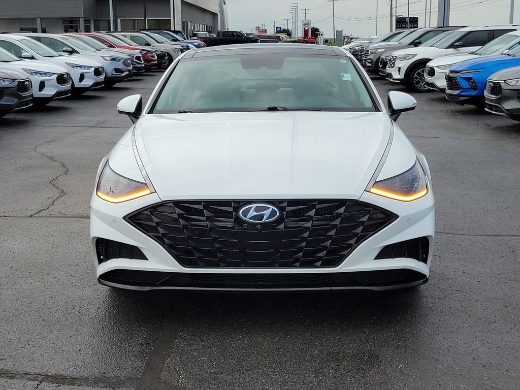 Used 2022 Hyundai Sonata Limited FWD image 2