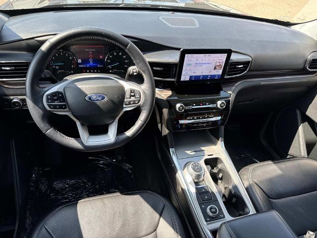 Certified 2022 Ford Explorer Limited w/ Equipment Group 301A AWD/4WD image 11