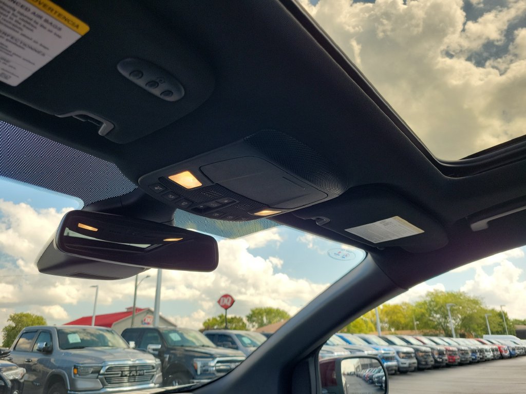 Certified 2024 Ford Edge ST-Line AWD/4WD image 32